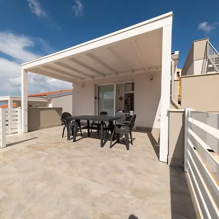 With Sea View, Parking, Wi-fi, And Ac וילה סן פסקואלה